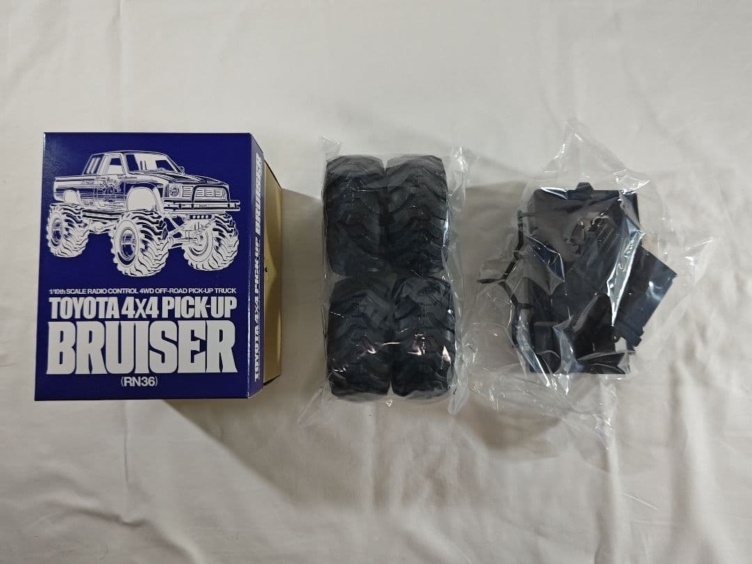 【未組立】タミヤ RC ハイラックス ブルーザー 4WD 3速ミッション 復刻