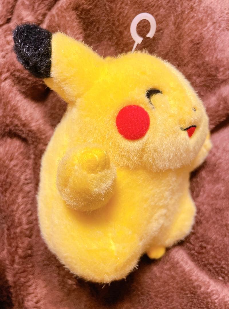 ピカチュウ TOMY 初期　バンザイ　にっこり　ぬいぐるみ