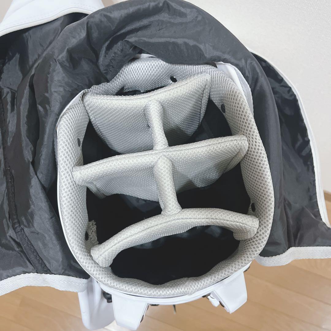 K252 MASTERBUNNY スタンド式キャディバッグ ホワイト