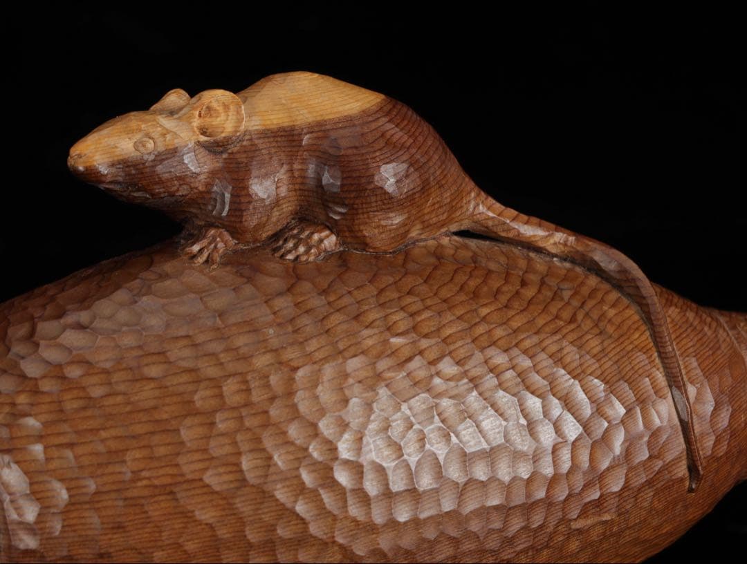 永冨一伸 在銘 木彫 開眼福子 干支 鼠 水瓶 曲玉 一刀彫 置物 共箱 縁起物