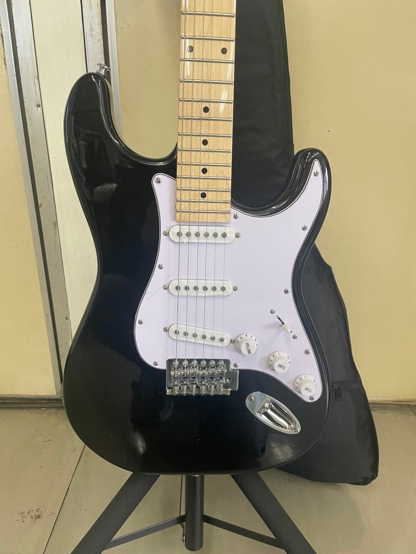 ストラトキャスター　エリッククラプトン仕様　１台限り
