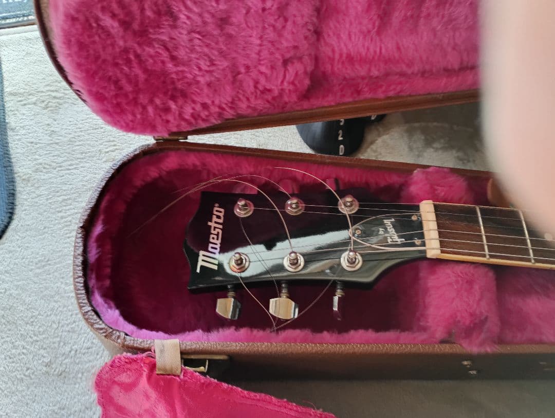 Maestro by Gibson ピアノブラックエレキギター　ハードケース付属