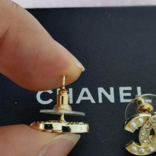 ゴールド シャネル ピアス