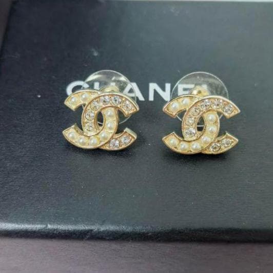 ゴールド シャネル ピアス