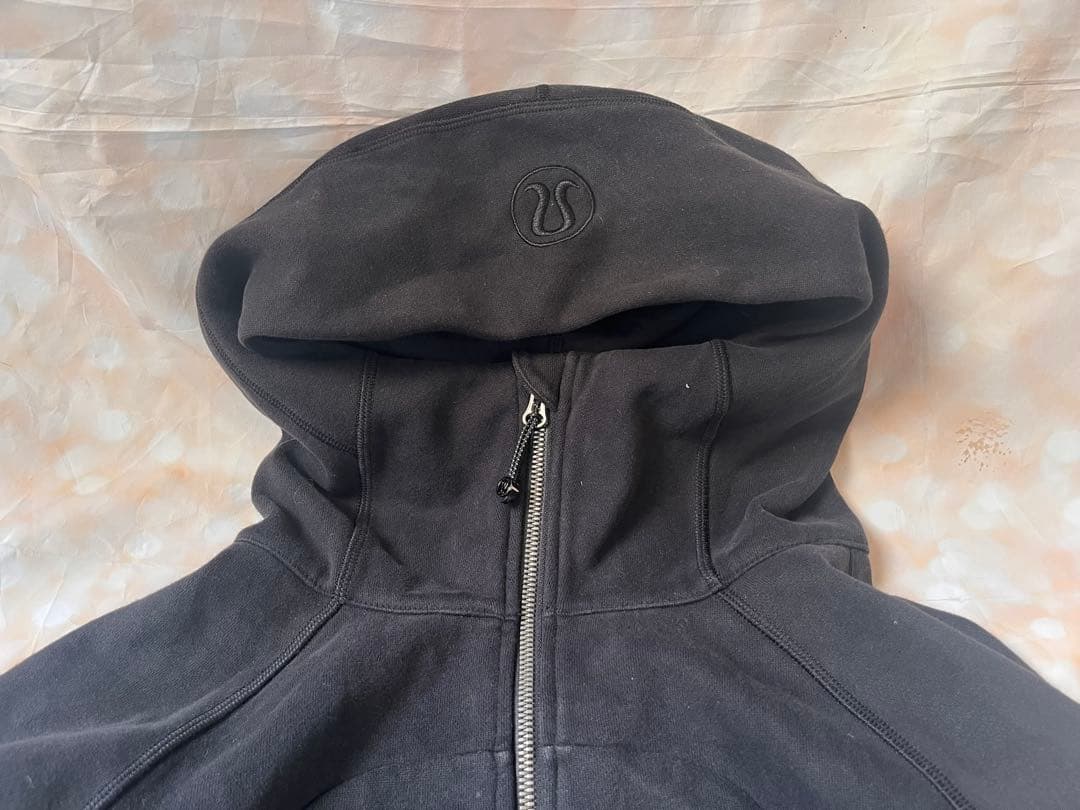 超希少✨ルルレモン限定ロゴ入り スキューバーフーディパーカーサイズ6