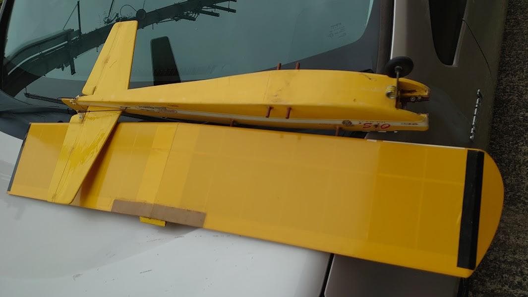 ★パイロット　ファイター100　OK模型ラジコン飛行機