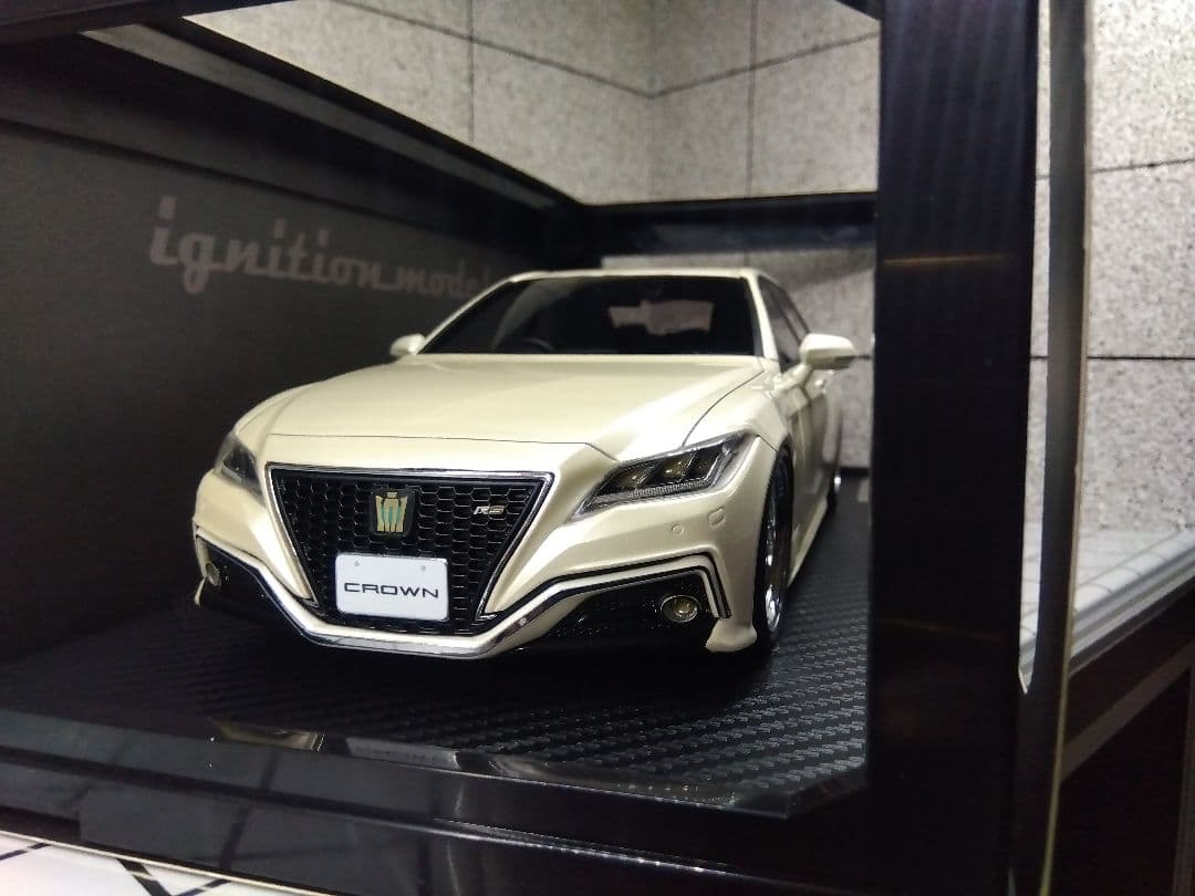 ミニカー 1/18 ignition model TOYOTA CROWN RS 220