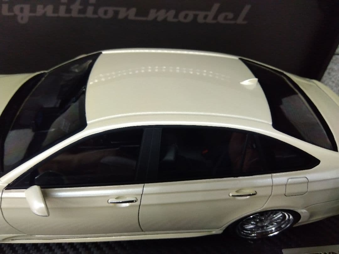 ミニカー 1/18 ignition model TOYOTA CROWN RS 220