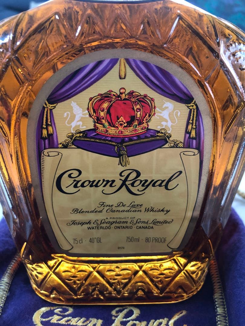 カナディアンクラブとクラウンロイヤルのセット