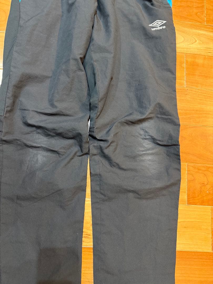 アンブロ　umbro 青 ナイロンウェア　上下セット　Lサイズ　練習着