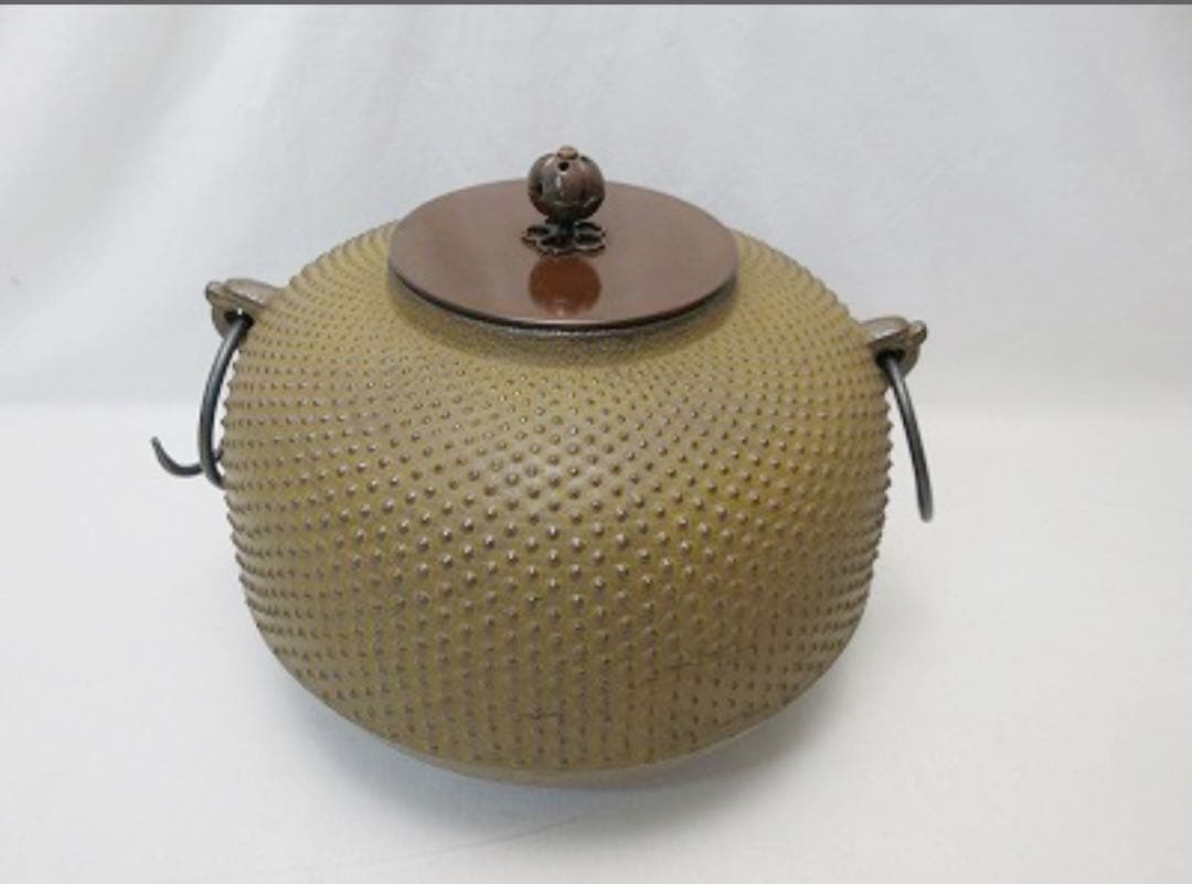 未使用 茶道具 釜師 金森紹栄造 総霰 丸釜 釜印 釜鐶付 茶釜 共箱