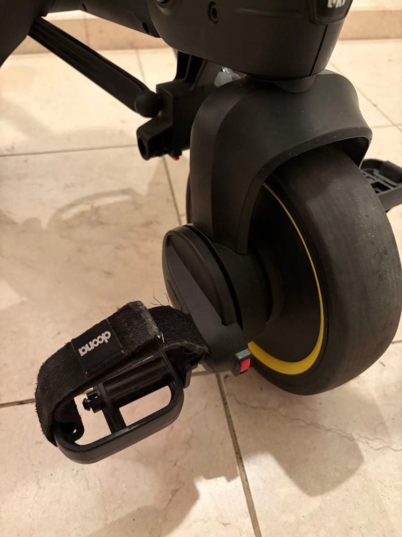 ドゥーナ　リキトライク　doona コンパクト　三輪車　LIKI TRIKE