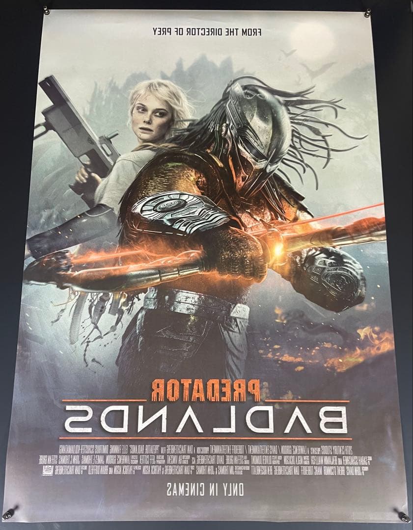 *枚数限定*映画館用両面印刷ポスターINTL版:プレデター バッドランド