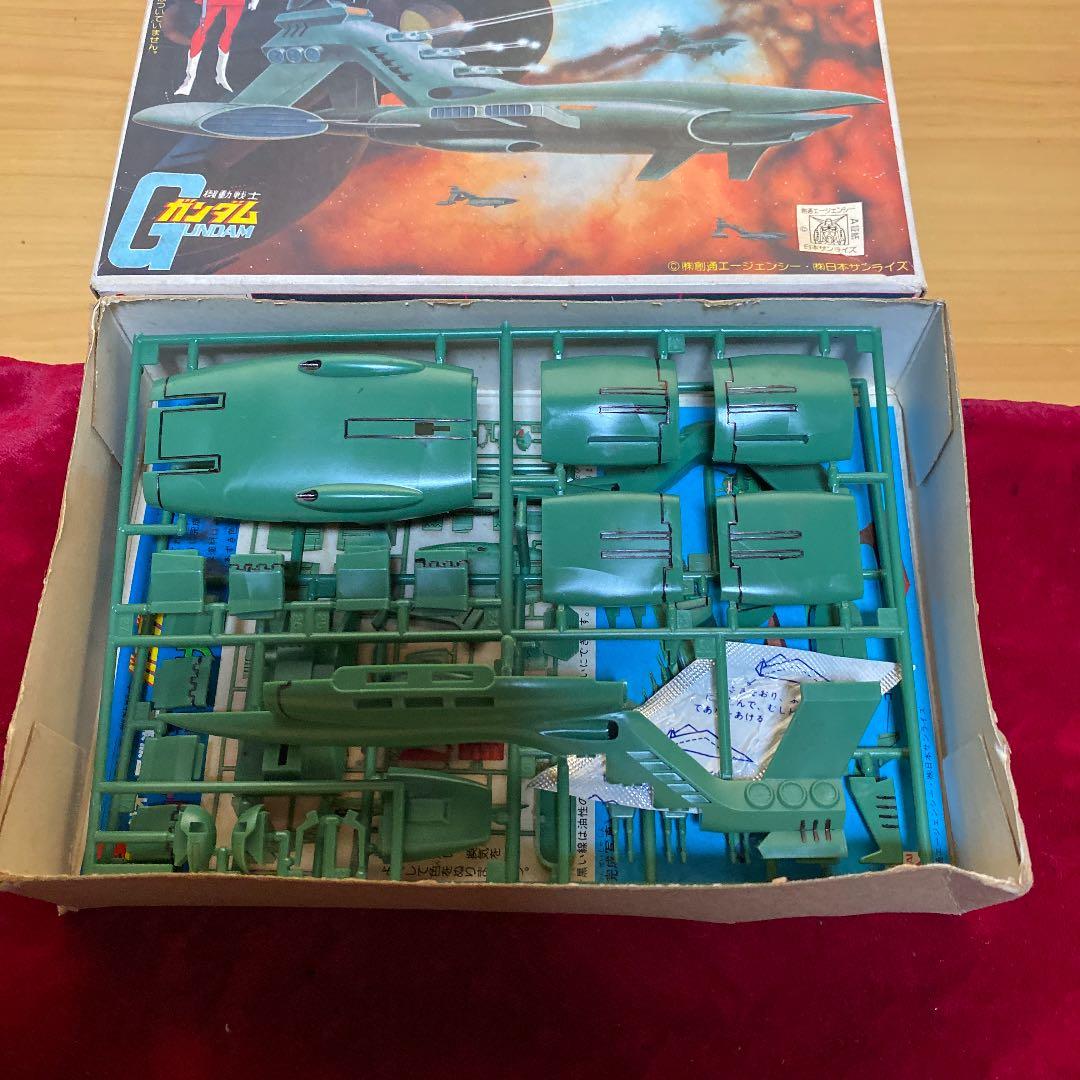 Ｇガンダム　ジオン軍巡洋艦