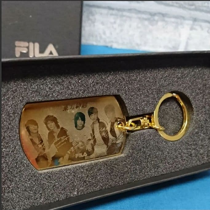 東方神起 韓国 FILA キャンペーン当選品 ゴールドフォトキーホルダー