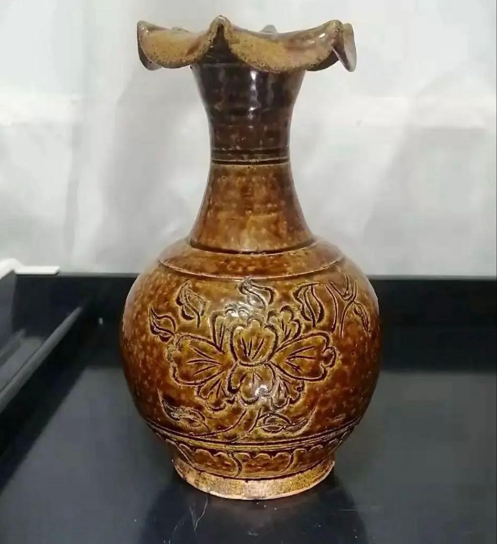 No.6中国 骨董品 南宋 飴釉磁州窯 百合口牡丹紋瓶 。