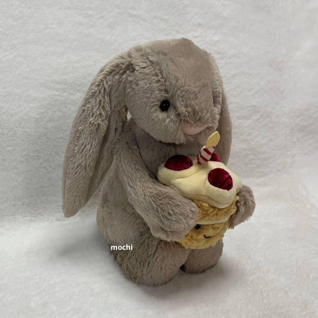  Bashful Beige Bunny Birthdayうさぎ