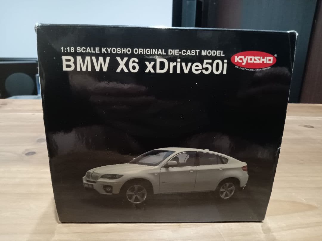 1/18 京商　 X6 xDrive 50i ミニカー　ホワイト