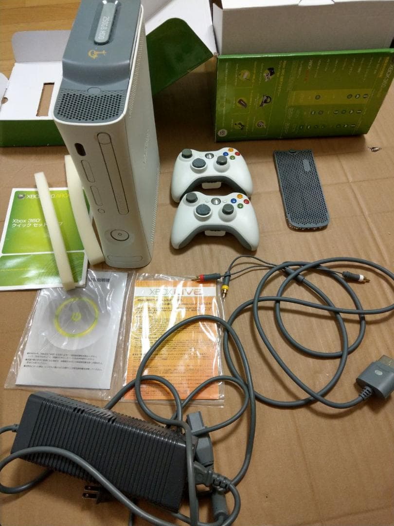 XBOX360本体（コントローラー1個プラス付き＋250GBHDD付き）