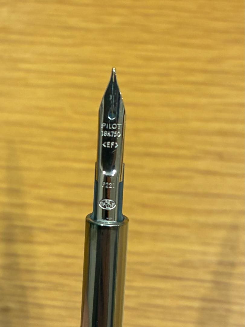 パイロット（PILOT）万年筆 キャップレスSE マーブルブルー/ペン種:EF