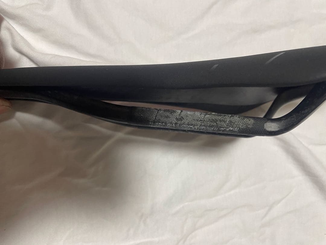 フィジーク　カーボンサドル　シートポスト　セット