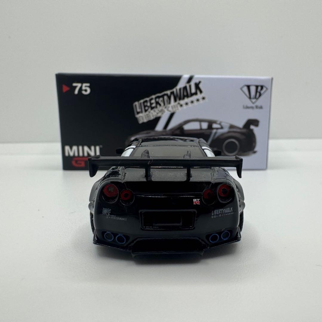 ミニカー Minigt LBWK Nissan GT-R Black 1/64 #75