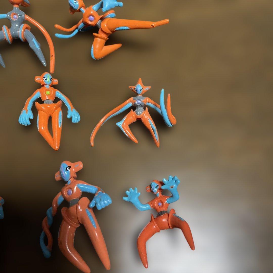 ポケモン　デオキシス　ミニフィギュア