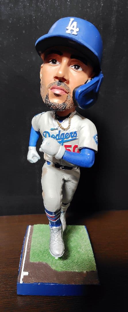 ムーキー・ベッツ ボブルヘッド フィギュア＆缶バッジ 2025.5.13限定配布