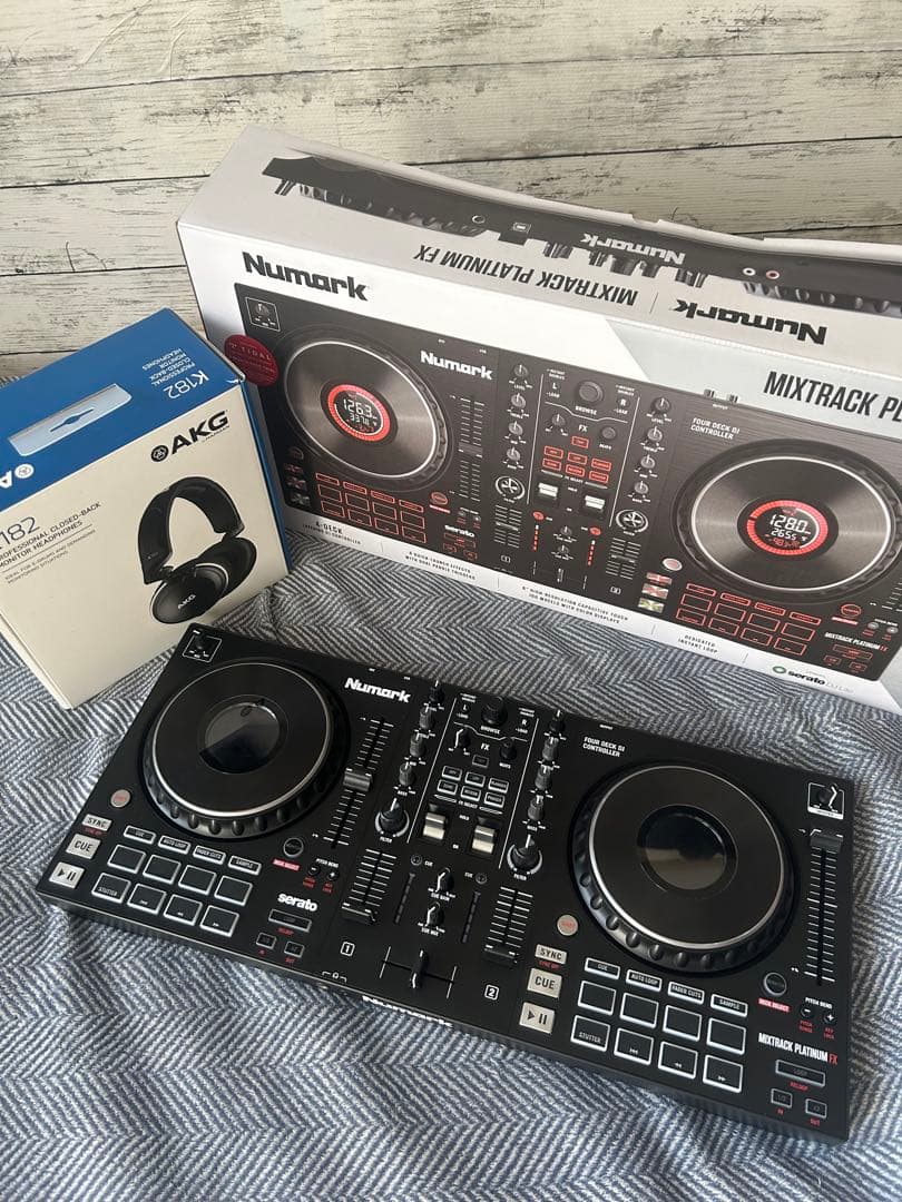 Numark Mixtrack Platinum FX ヘッドホンセット