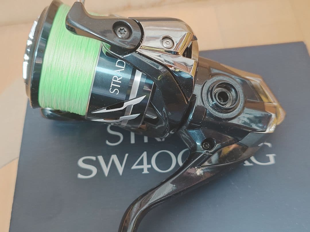 美品★SHIMANO 24 STRADIC SW 4000XG スピニングリール