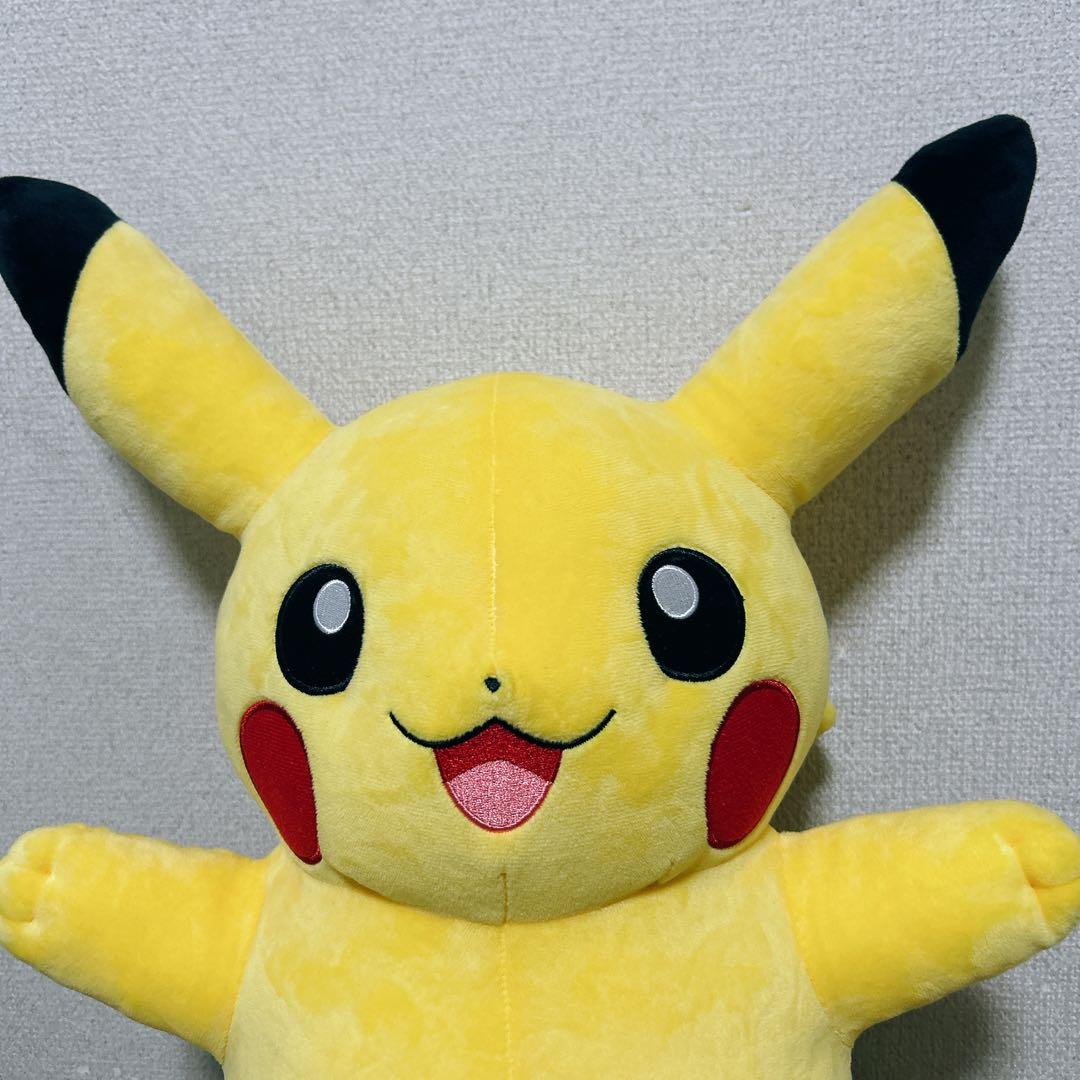 【匿名配送】新品タグ付2016 等身大ピカチュウ ぬいぐるみ ポケモンセンター