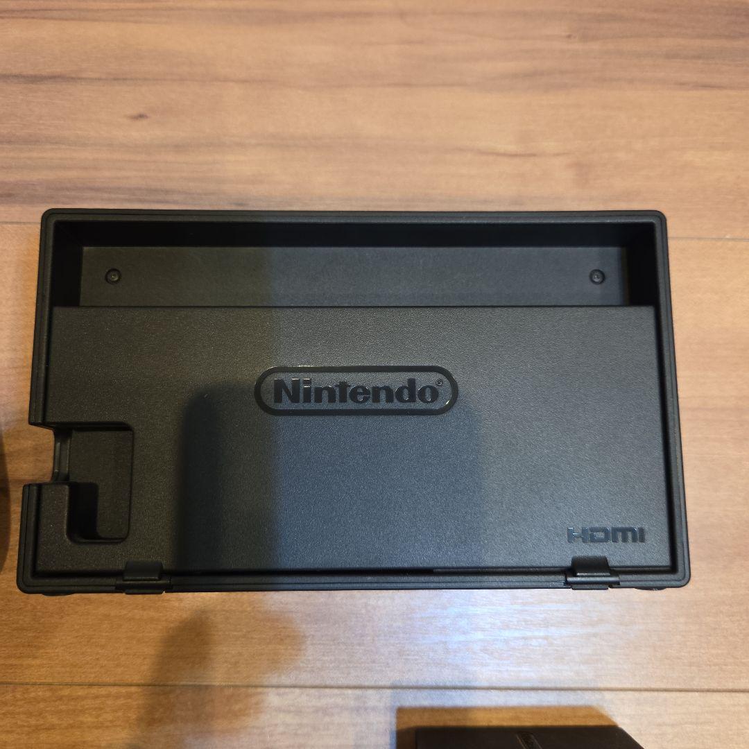 任天堂Switch スイッチ 本体 　バッテリー強化版