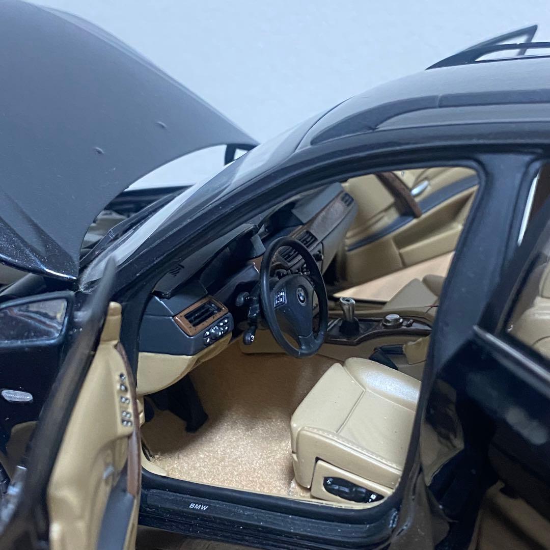 1/18 ディーラー特注　 5 Series Touring 545i