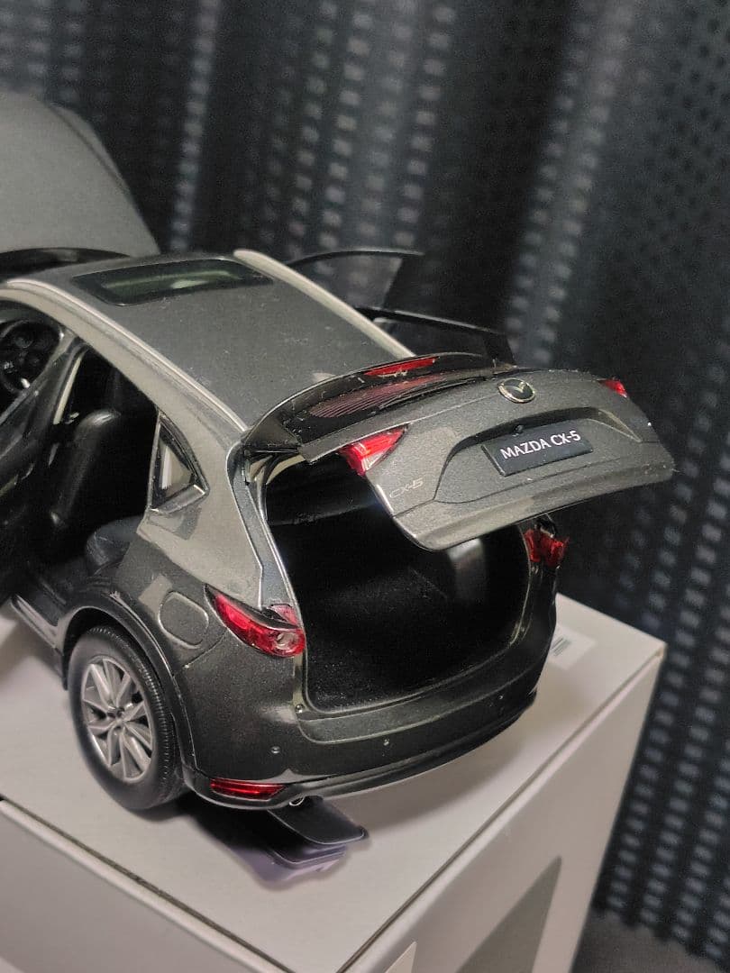 B*N様 MAZDA CX-5　モデルカー　1/18