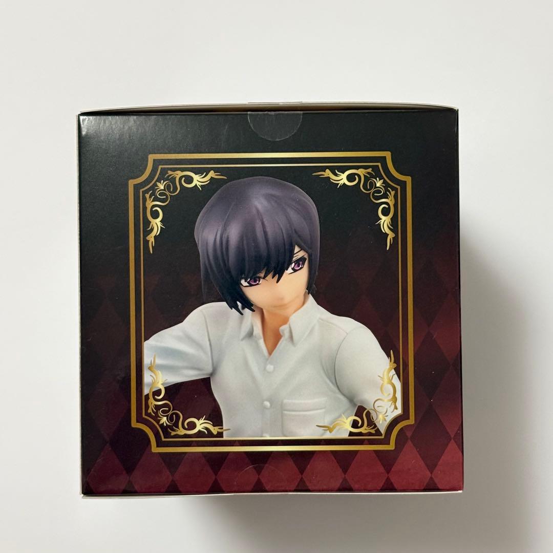 ルルーシュ・ランペルージ コードギアス 反逆のルルーシュ　フィギュア　制服　座り