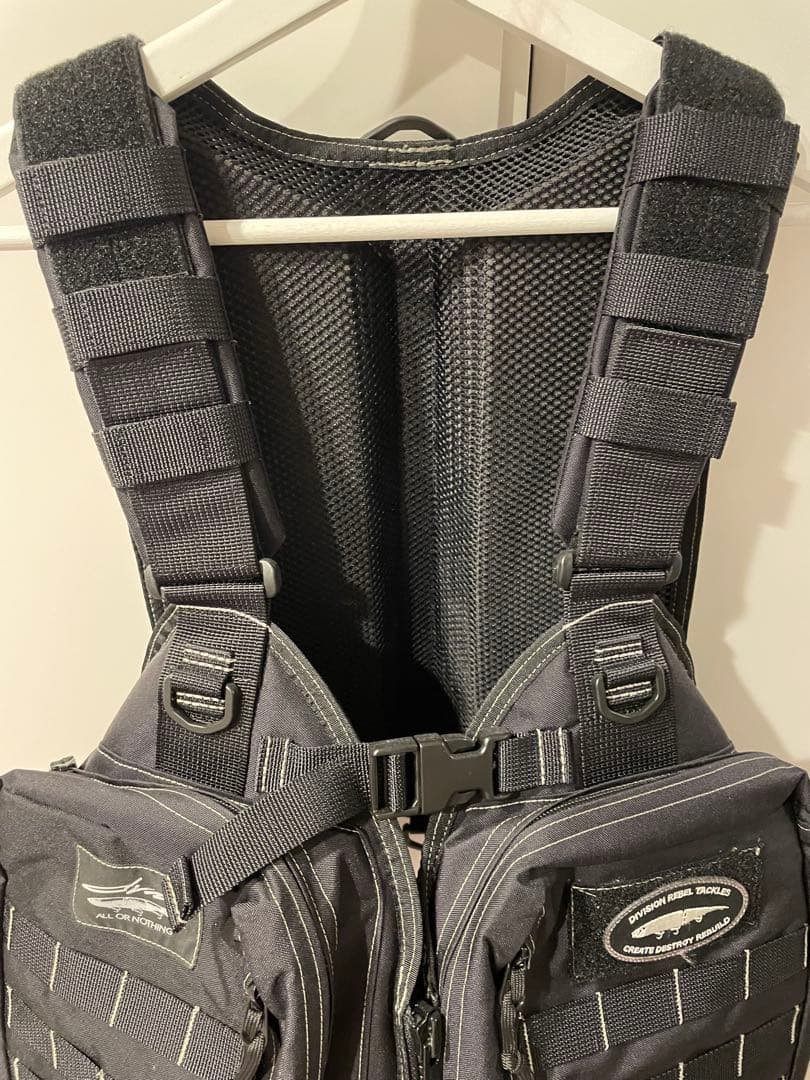 DRT SWIMBAIT GAME VEST & ベイトラップ &DCXバッグ