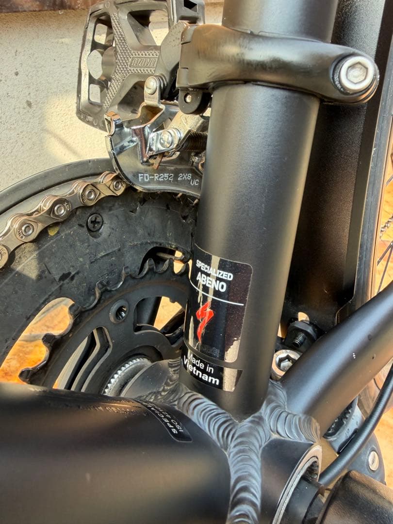 スペシャライズド　クロスバイクSirrus シラス　2.0 Ｌサイズ 2022年