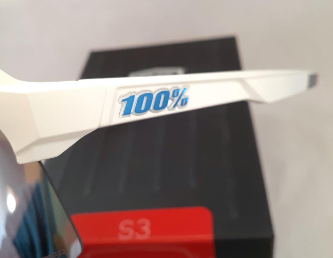 最新版 100% S3 マット ホワイト ブルー ワンハンドレッド サングラス