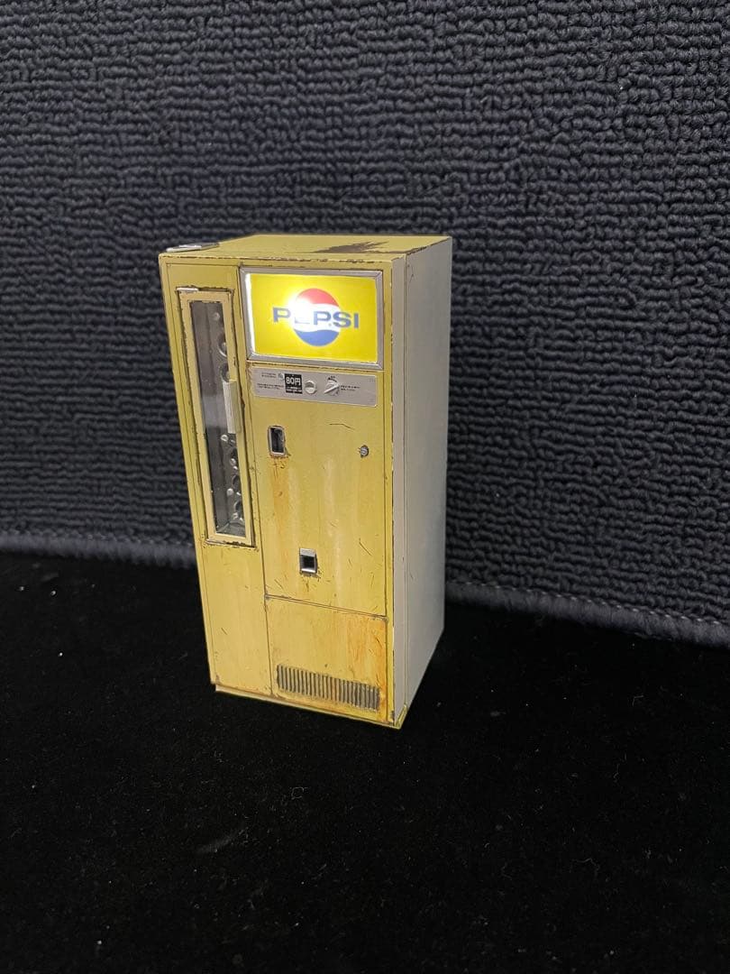 1/12スケール 瓶ジュース レトロ自販機 　完成品