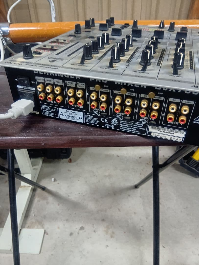 BEHRINGER DJX700 プロフェッショナルDJミキサー ジャンク