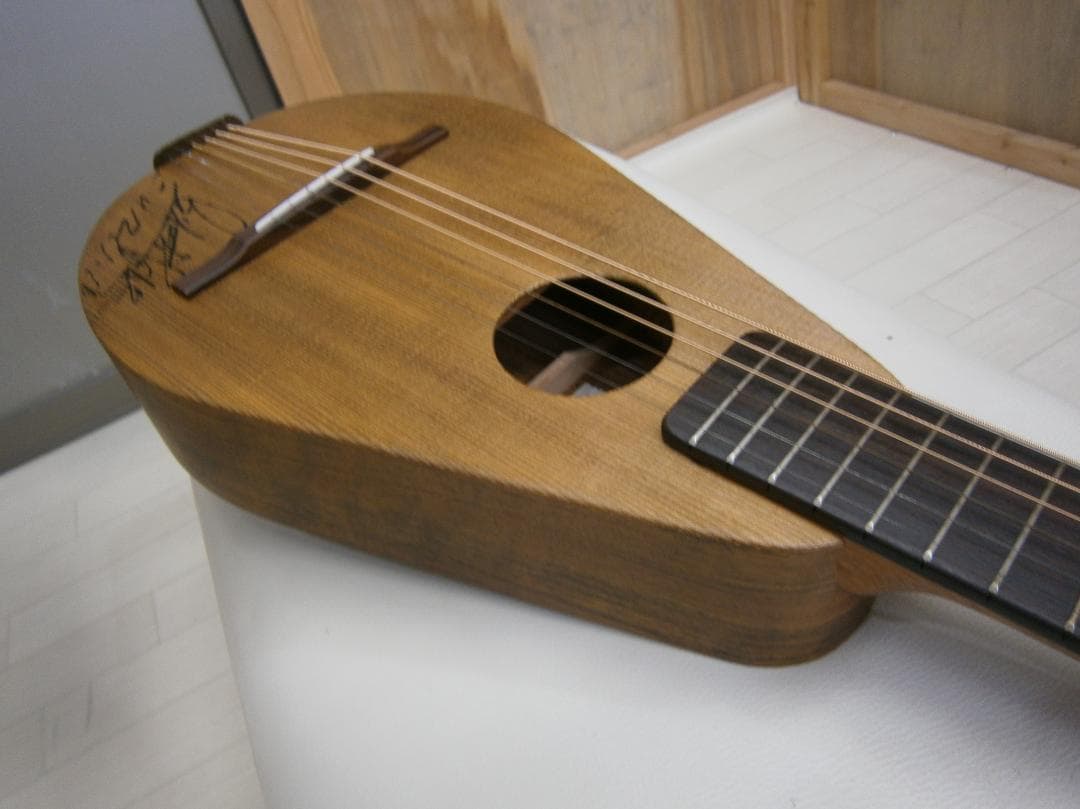 期間限定特価・Kヤイリ<TEKTEK＞日本製・2010年製・トラベルギター