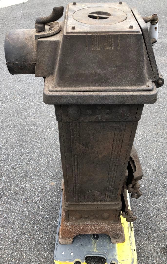 ストーブ フランス　鋳物 鉄製長野市引き取り限定