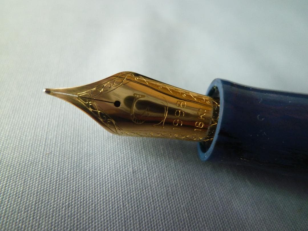 Santini　Nonagon　18K M　独逸製ブルーエボナイト軸