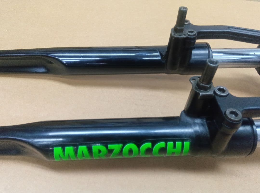 MARZOCCHI サスペンション MX100