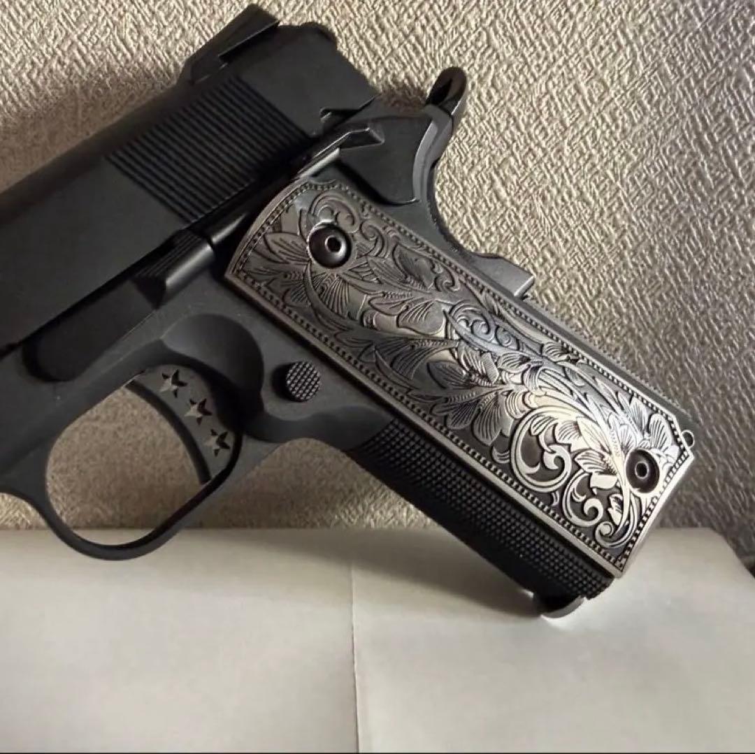 エングレーブ装飾のトイガングリップ