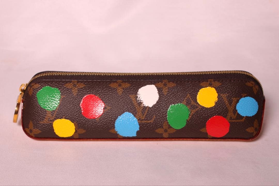 LOUIS VUITTON ルイヴィトン草間彌生トゥルースエリザベットペンケース