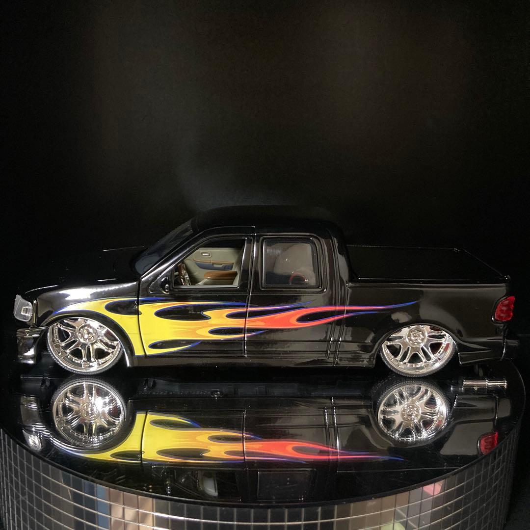 jada toys DUB Ford F-150 1/24 ホーミーズ付き