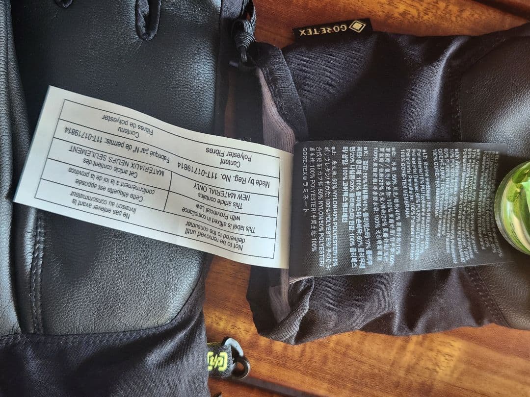 Burton GORE-TEX アンダー グローブ Mサイズ【ウィメンズ】