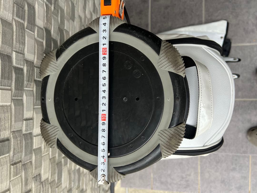 TaylorMade ホワイトキャディバッグ