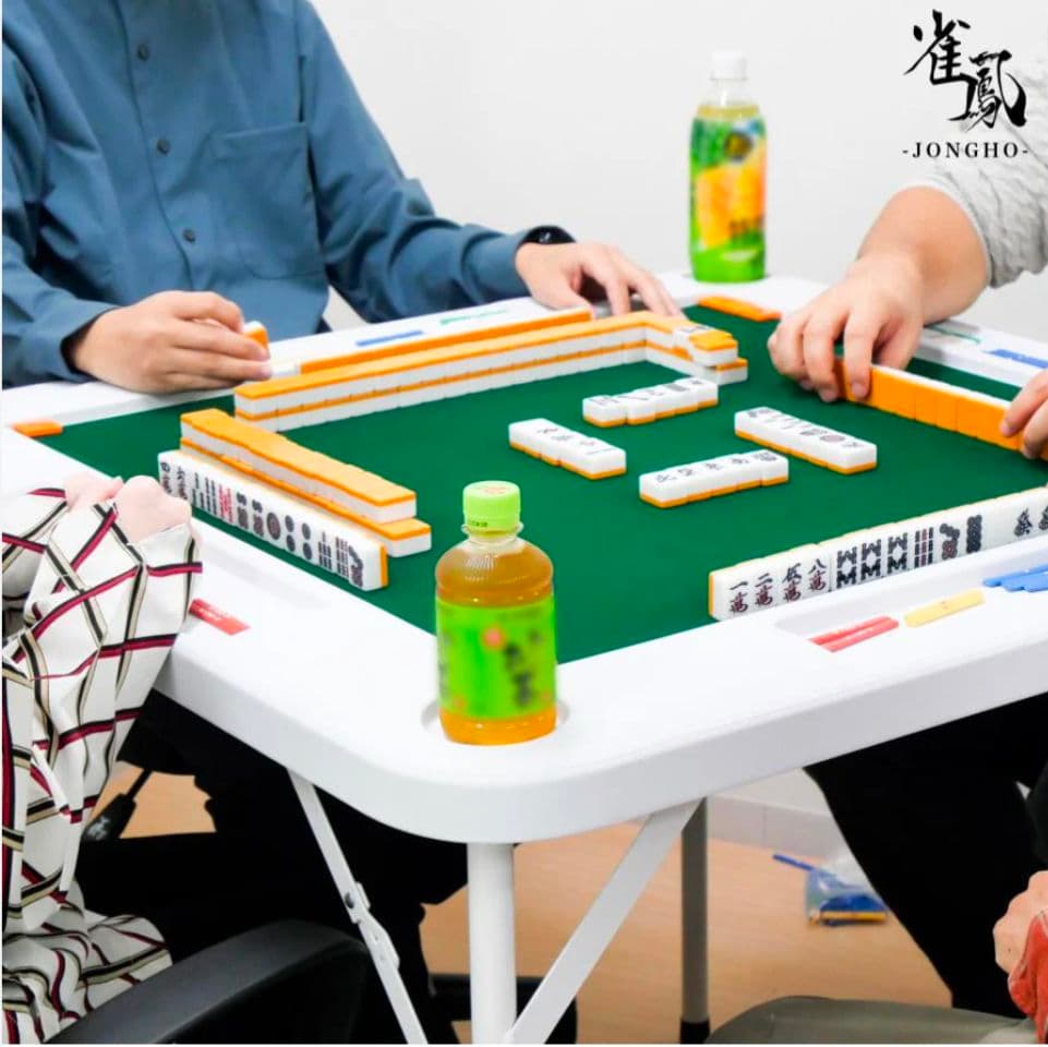 【限定品】麻雀卓折りたたみ式白　コンパクト収納　2段階高さ調節　軽量丈夫★大人気